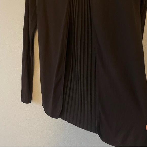 Lululemon Making Moves Pleated Back Rulu Black Long Sleeve Shirt - Picture 11 of 12